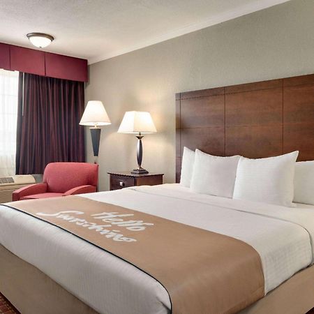 Days Inn By Wyndham Whitmore Lake Exteriör bild