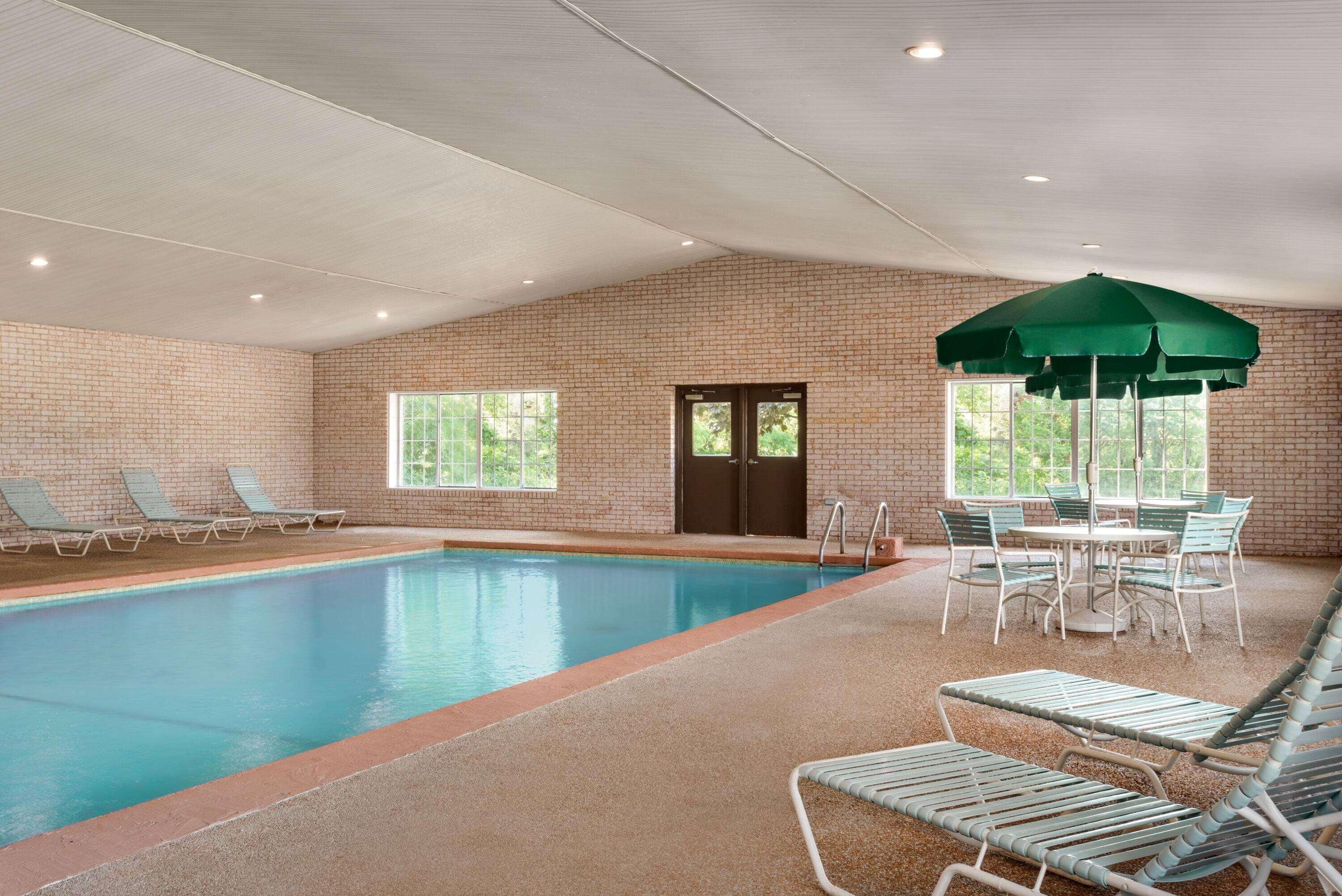 Days Inn By Wyndham Whitmore Lake Exteriör bild